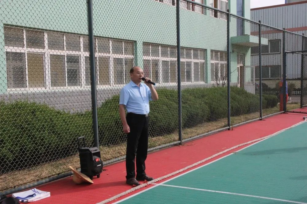 公司舉行“慶國慶”趣味運(yùn)動會