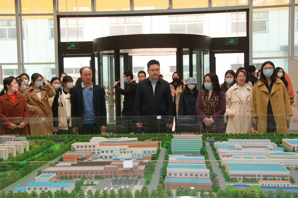 “青鳥計劃·就業(yè)服務季”高校學生企業(yè)行走進潔晶